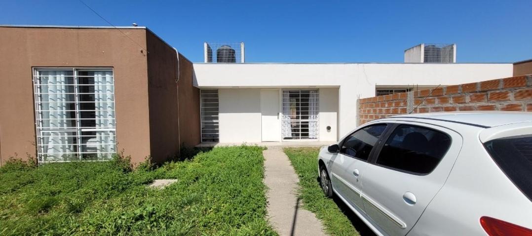 House Near Ezeiza International Airport Lägenhet Exteriör bild
